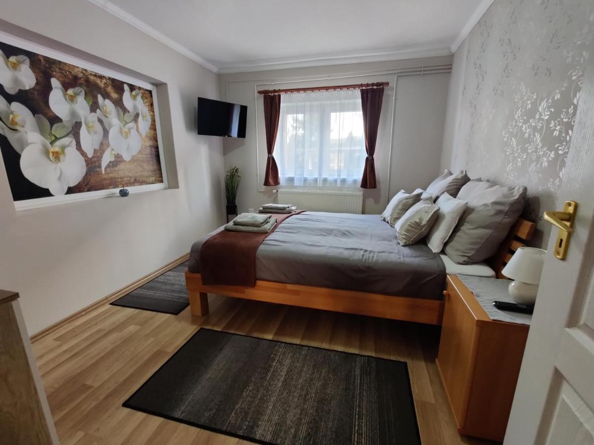 Katalin Apartmanhaz Miskolc Ngoại thất bức ảnh