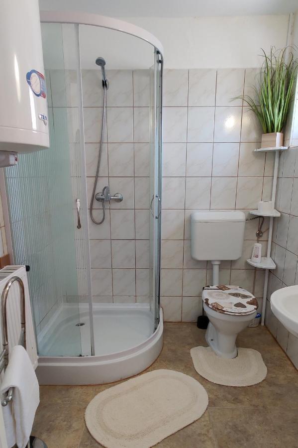 Katalin Apartmanhaz Miskolc Ngoại thất bức ảnh
