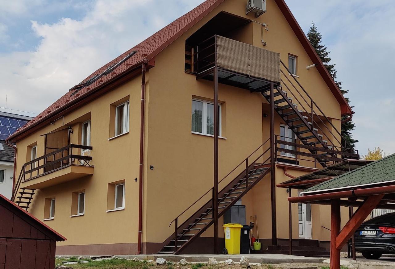 Katalin Apartmanhaz Miskolc Ngoại thất bức ảnh